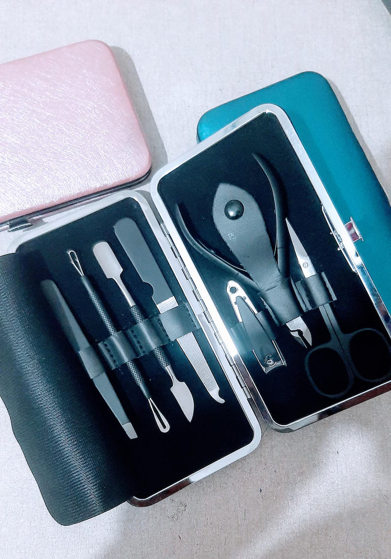 7 Pcs Pro Manicure Pedicure Kit, Stainless Steel Nail Care Tools with Case